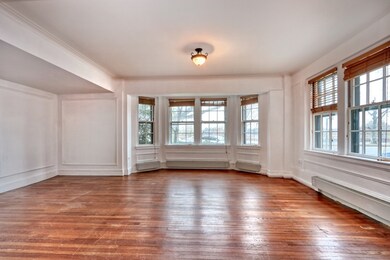 989 Memorial Dr, Cambridge, MA 02138 - photo 3