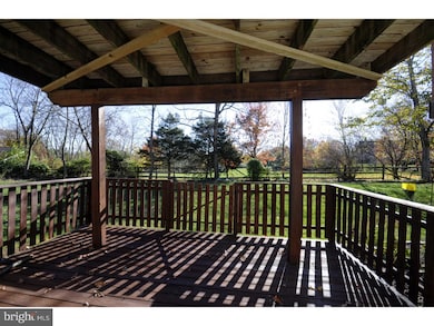 3941 Gatehouse Ln, Skippack, PA 19474 - photo 3