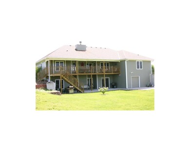 Dbl deck stair access; full finsh'd walk-out lower