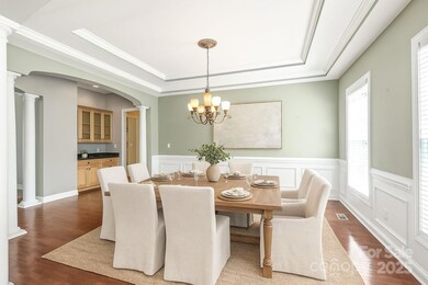 Virtually Staged Representation