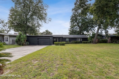 704 Seabrook Cove Rd, Jacksonville, FL 32211 - photo 5