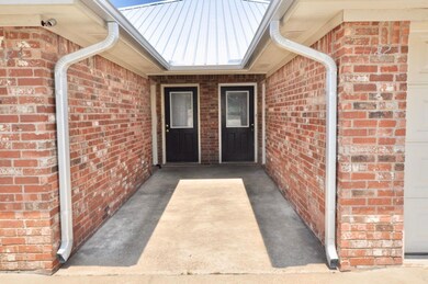 1124 W Spring St, Weatherford, TX 76086 - photo 3