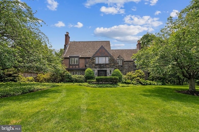 328 Sugartown Rd, Devon, PA 19333 - photo 2