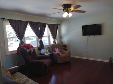 112 N 3rd St, Evansville, WI 53536 - photo 3