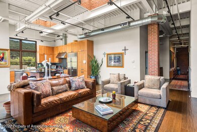 231Robinson#325_WEB_22051113