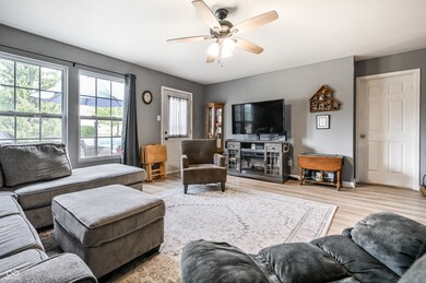 9544 W Campfire Dr, Pendleton, IN 46064 - photo 7