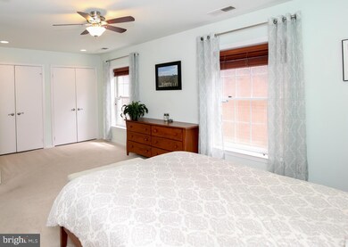 5700 Brewer House Cir unit T2, Rockville, MD 20852 - photo 5