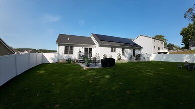 456 Lucille St, Woonsocket, RI 02895 - photo 5