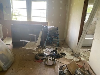 2512 Caplin St, Houston, TX 77026 - photo 4