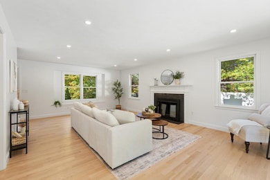 262 Parkerville Rd, Southborough, MA 01772 - photo 4