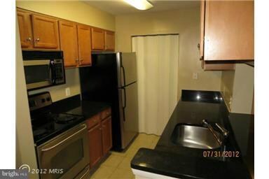 1781 Jonathan Way unit E, Reston, VA 20190 - photo 5