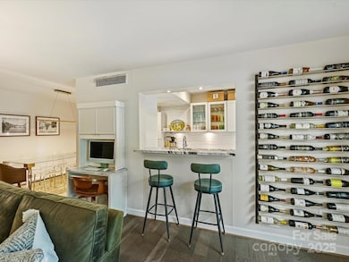 Queens Tower Condominium unit 202, Charlotte, NC 28207 - photo 7