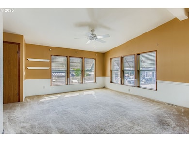 Living Room-Ceiling Fan