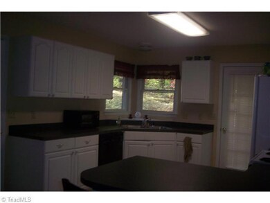 727 Graceland Dr, Asheboro, NC 27205 - photo 5