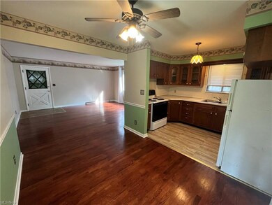 1510 Hilton Dr, Akron, OH 44313 - photo 3