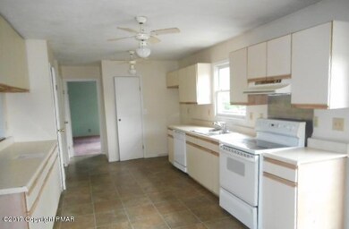 301 Alpha Dr, Stroudsburg, PA 18360 - photo 3