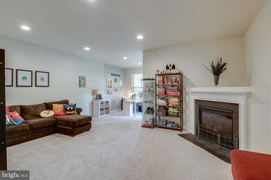 24701 Clock Tower Square, Stone Ridge, VA 20105 - photo 6