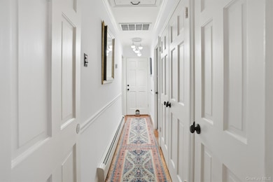 1120 Cove Edge Rd, Syosset, NY 11791 - photo 6