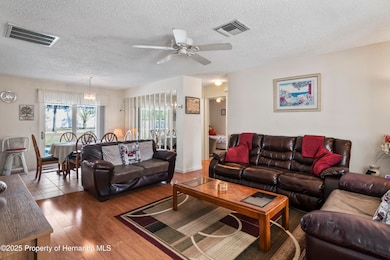 photos_high_resolution_007_Living_Room