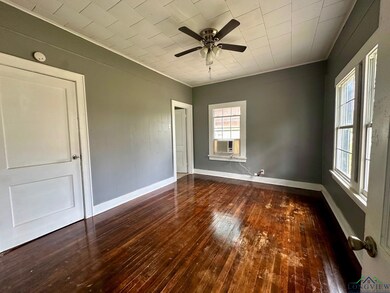 1024 Myrtle St, Kilgore, TX 75662 - photo 6