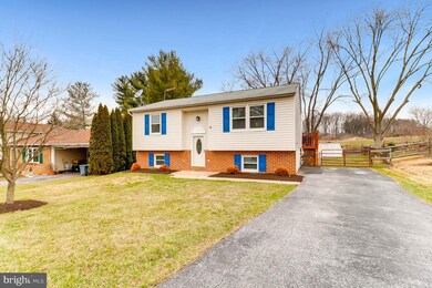 7244 Pommel Dr, Sykesville, MD 21784 - photo 2