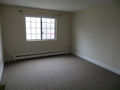 2510 Skyline Dr unit 10, Lowell, MA 01854 - photo 6