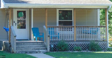 302 W Main Porch