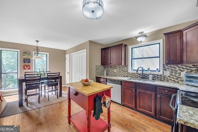 Large Kitchen, Granite Countertops, Stainless Steel Appliances
