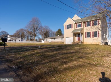 6378 Lewisville Ave, Bensalem, PA 19020 - photo 3