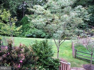 828 Stonehurst Ct, Annapolis, MD 21409 - photo 2