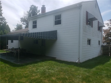 35 Village Cir, Warwick, RI 02888 - photo 3