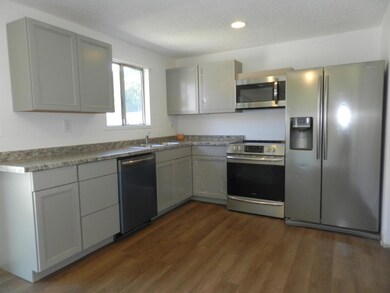 2000 Brookhurst St unit 25, Medford, OR 97504 - photo 2