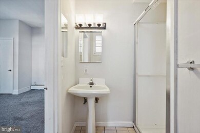 107 Walnut Ave unit 4, Ardmore, PA 19003 - photo 6