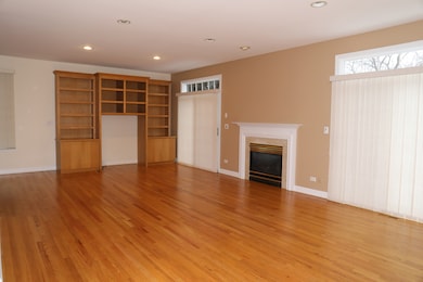 2727 Aspen Ct, Glenview, IL 60026 - photo 4