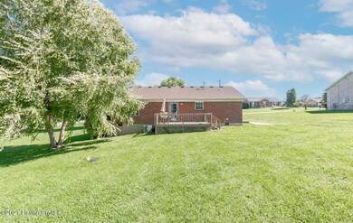 203 Patricia Ln, Mount Washington, KY 40047 - photo 6