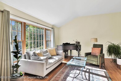112 Spruce Dr Middletown-large-014-018-1