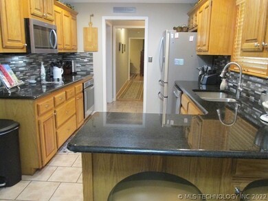 1216 Beaverly St, Ardmore, OK 73401 - photo 5