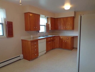 409 1st St SE, Mandan, ND 58554 - photo 3