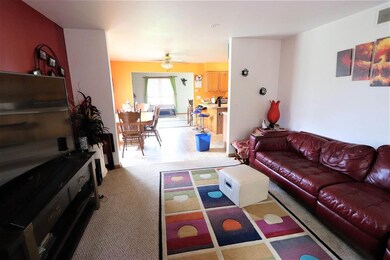 223 Division St unit 225, Brooklyn, WI 53521 - photo 6