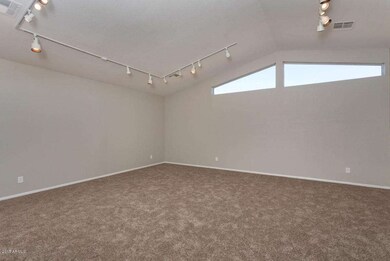 4002_E_Kimberly_Way_2_05