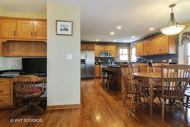 521 Danbury Dr, Oswego, IL 60543 - photo 7