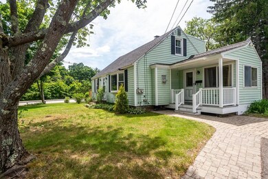 52 Maplecrest St, Newmarket, NH 03857 - photo 2