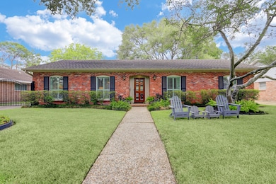 10030 Wickersham Ln, Houston, TX 77042 - photo 2