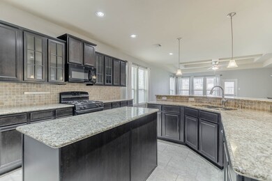 318 Kendall Crest Dr, Alvin, TX 77511 - photo 7