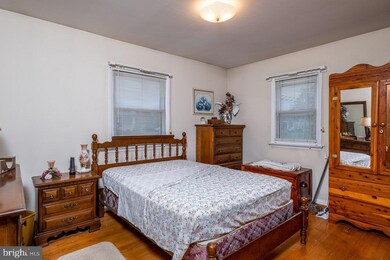 101 S Whissen St, Edinburg, VA 22824 - photo 5