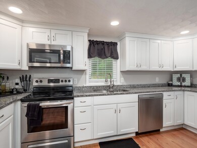 905 Bridge St, Pelham, NH 03076 - photo 2