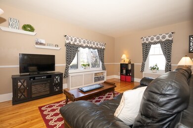 32 Rowena St, Worcester, MA 01606 - photo 4