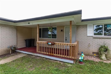 657 W Brookville Rd, Fountaintown, IN 46130 - photo 2