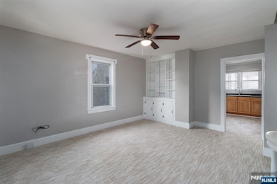 2557 Wh Mer Rd, Trenton, NJ 08619 - photo 5