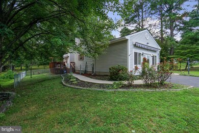 3943 Orange St, Triangle, VA 22172 - photo 2